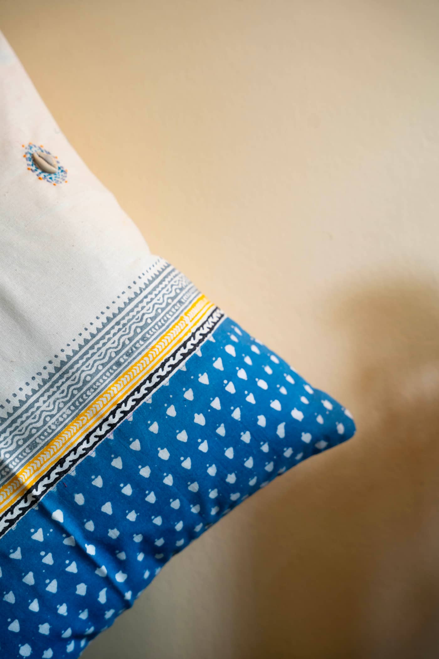 Cushion cover 2 (20 × 20)